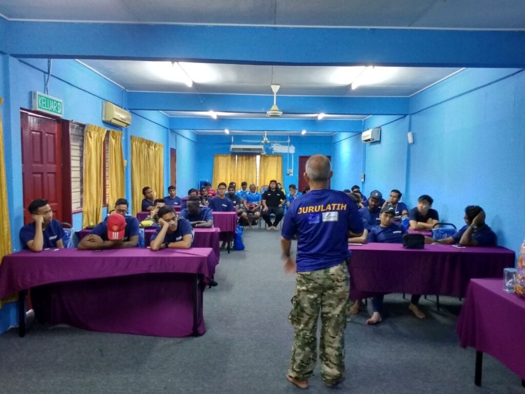Dewan Seminar Ixora 2 - 60 Pax